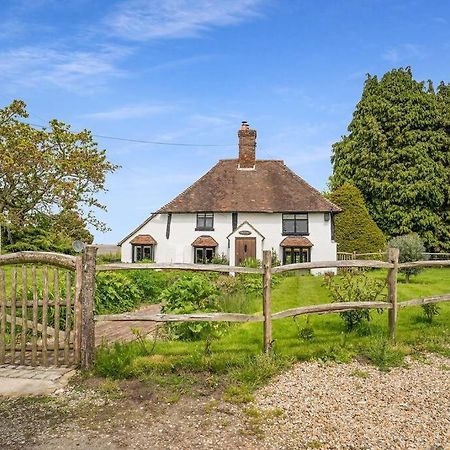 Local Walks Pub Gardens Pet Friendly Landscaped Gardens And Free Private Parking Villa Doddington  Exterior foto