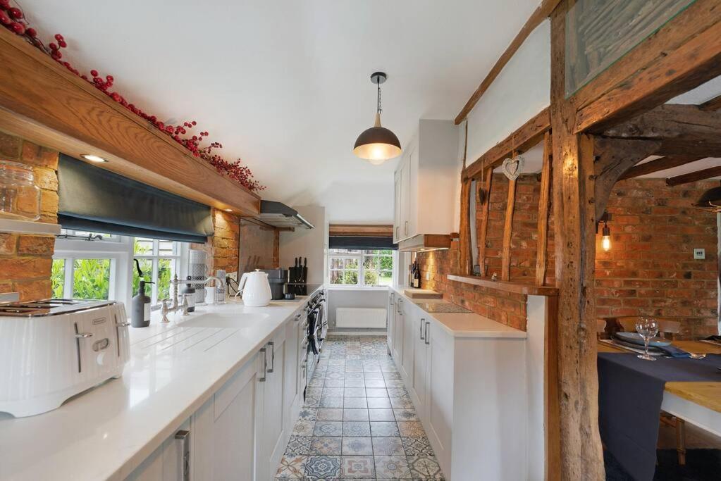 Local Walks Pub Gardens Pet Friendly Landscaped Gardens And Free Private Parking Villa Doddington  Exterior foto