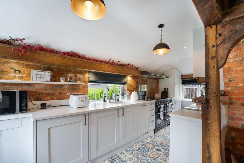 Local Walks Pub Gardens Pet Friendly Landscaped Gardens And Free Private Parking Villa Doddington  Exterior foto