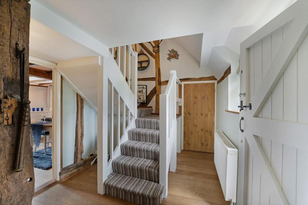 Local Walks Pub Gardens Pet Friendly Landscaped Gardens And Free Private Parking Villa Doddington  Exterior foto