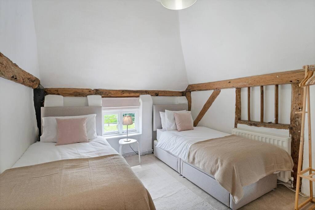 Local Walks Pub Gardens Pet Friendly Landscaped Gardens And Free Private Parking Villa Doddington  Exterior foto
