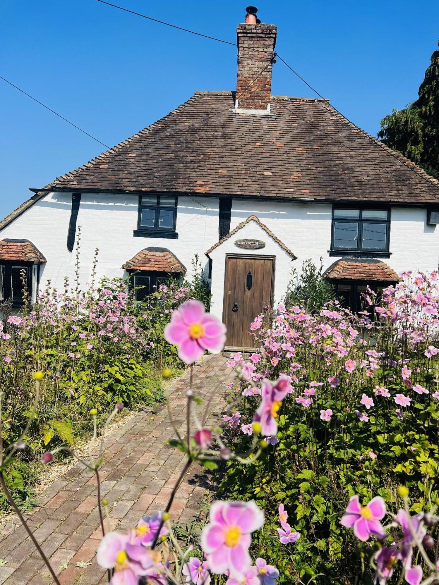 Local Walks Pub Gardens Pet Friendly Landscaped Gardens And Free Private Parking Villa Doddington  Exterior foto